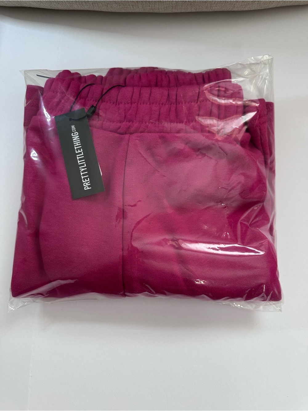 NWT PrettyLittleThing Hot Pink Logo Sweat Shorts XXXL Plus - Picture 3 of 3